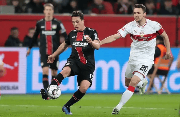 德甲焦点战：汉堡VS勒沃库森，保级与欧战资格的激烈碰撞