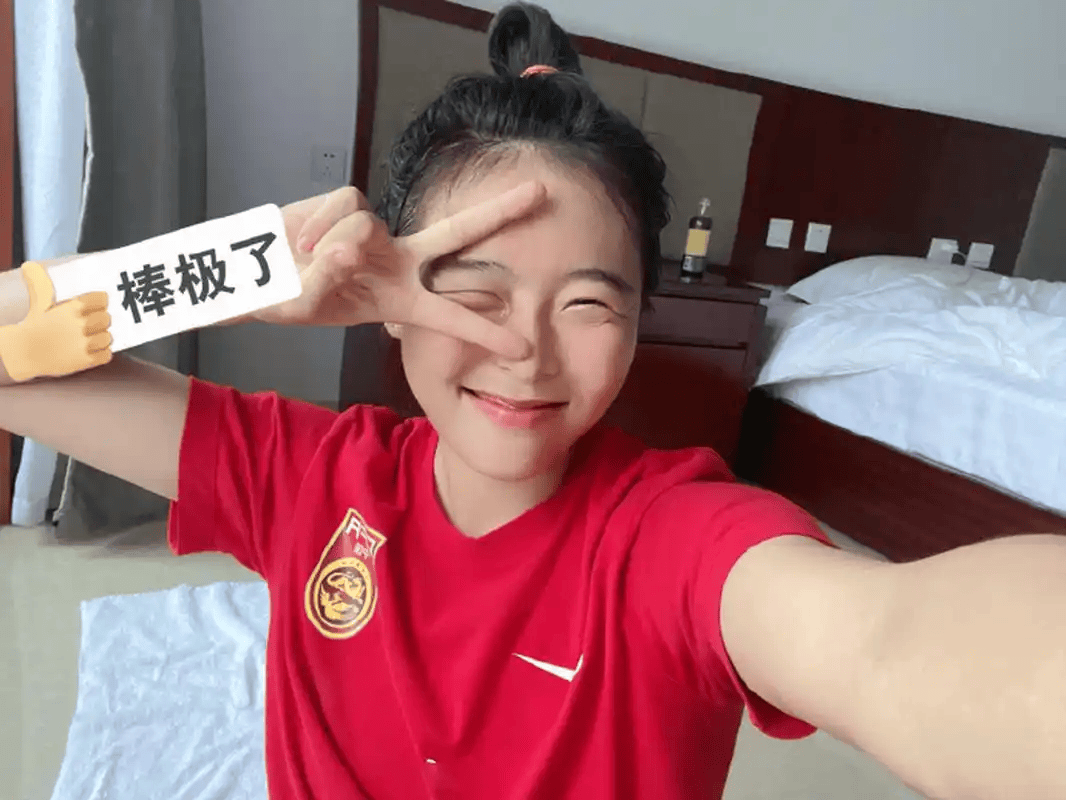 官宣，女足悍将留洋，27岁，前锋，加盟法甲豪门，薪水曝光